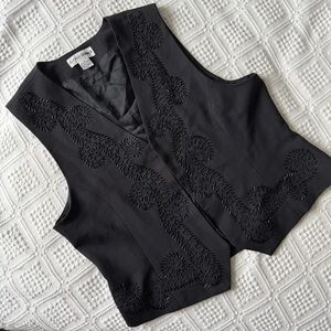Vintage Alfred Dunner Black Embroidered Vest made in Hong Kong, size 16